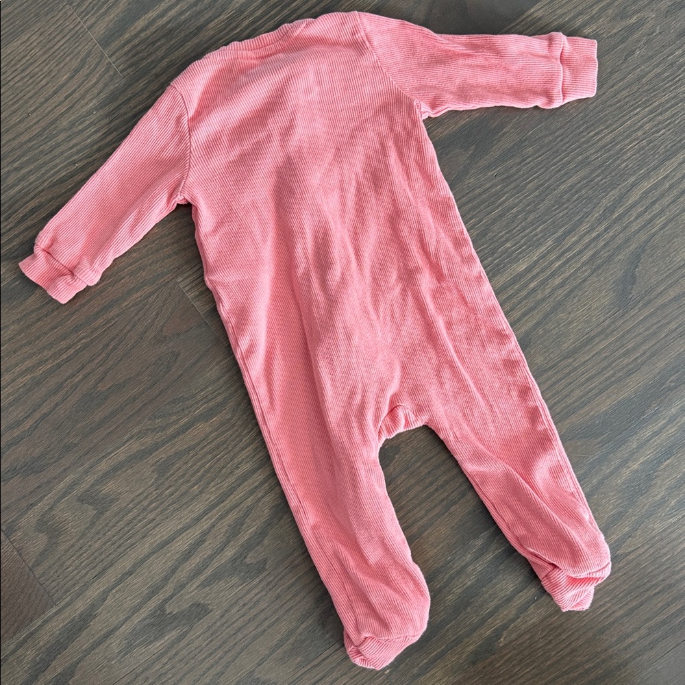 babyGAP Pink Ribbed & Ruffled Two-Way Zip One-Piece | 3-6 Months - Picture 4 of 6